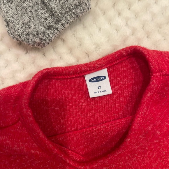 Red & Gray Tops Old Navy Toddler 2T SHIP NEXT DAY - Picture 3 of 4